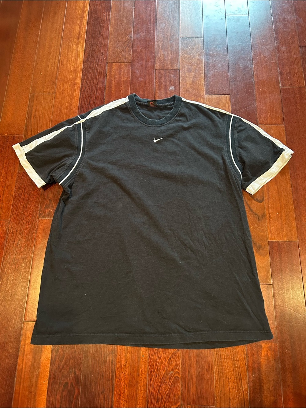 Vintage Nike Mens Black Crewneck T-Shirt White Piping Trim 90s Y2K Thick Tee